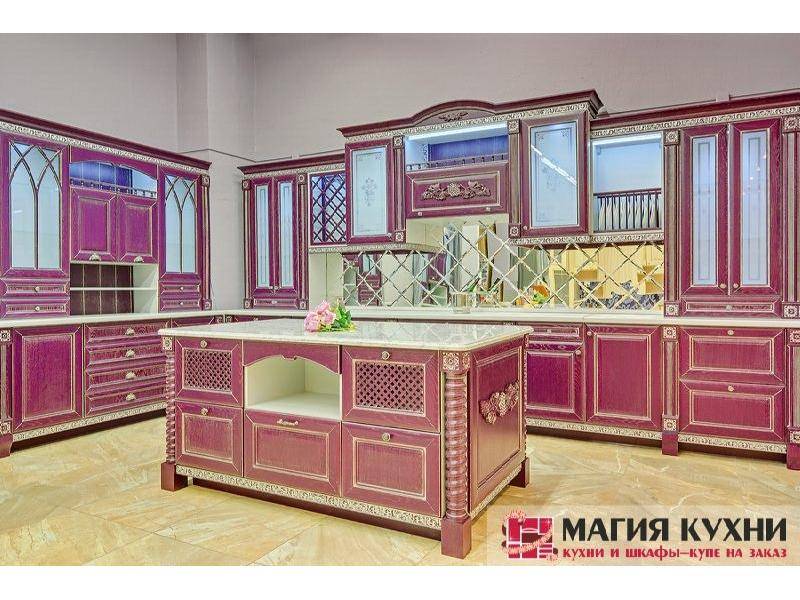 красная стильная кухня luxury в Якутске